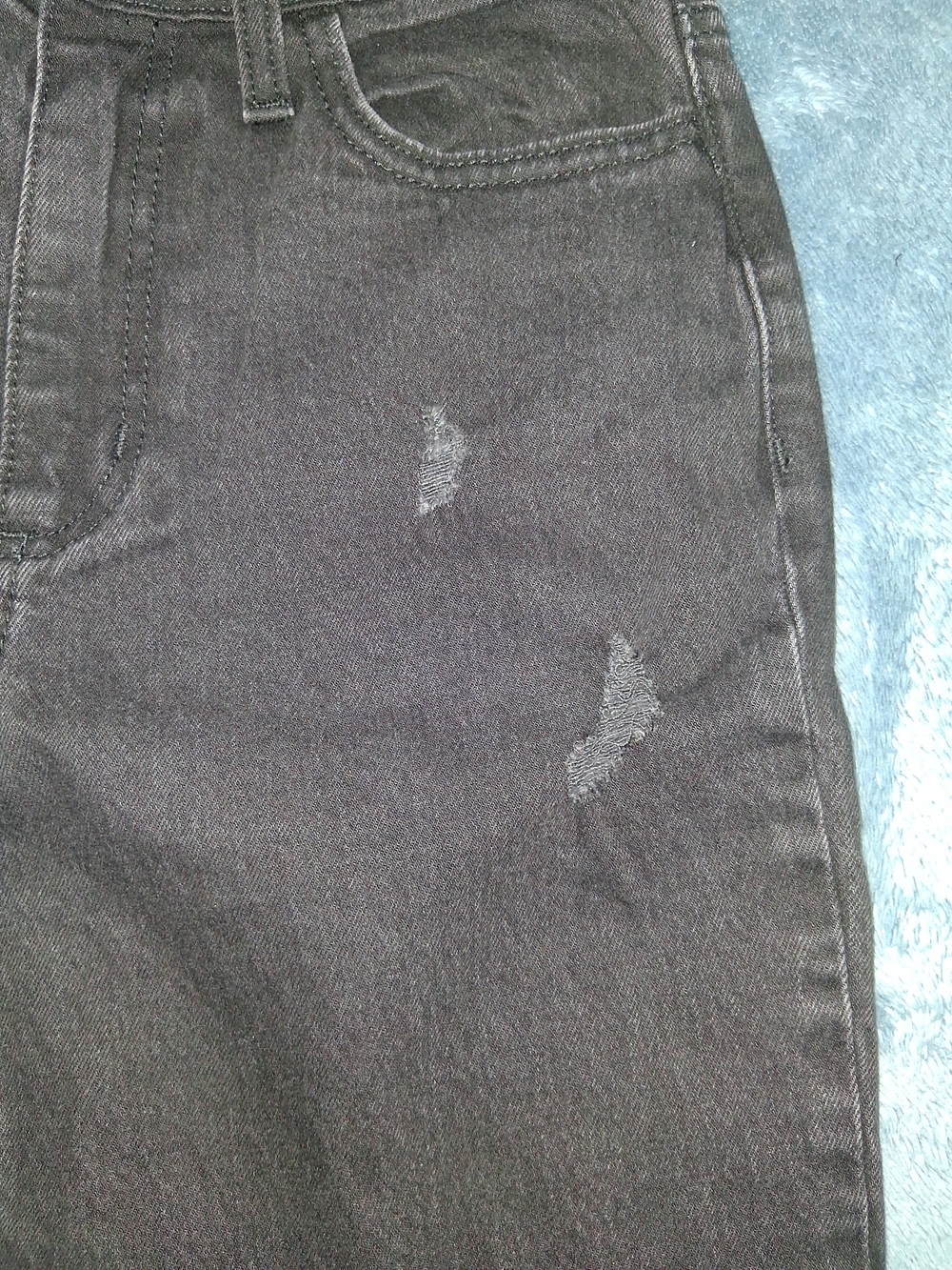 Universal Thread Black Slim Straight Jeans. Size 0 - Picture 6 of 7